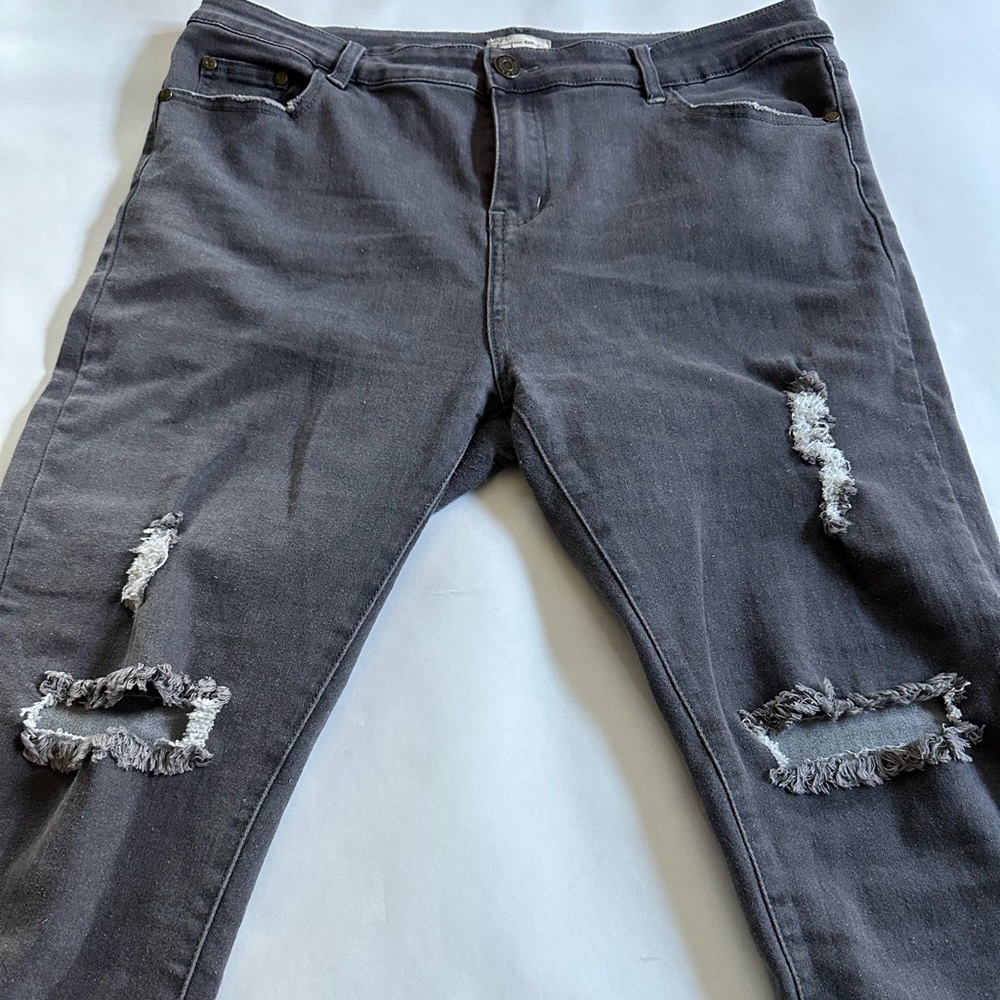 COPY - Grey Southern Stitch Distressed Jeans Size XL